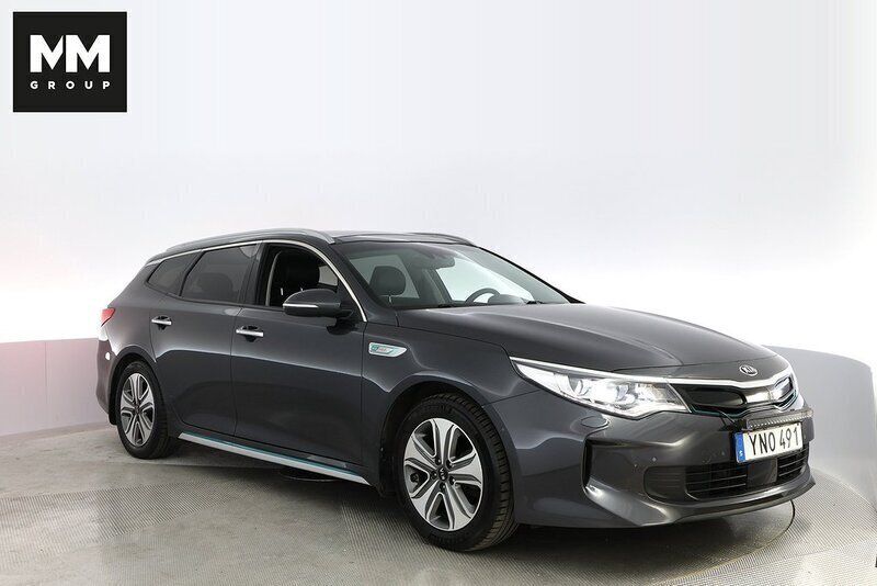 Grå Begagnad 2018 Kia Optima Hybrid Sport Sedan | 179 900 kr (Marknadspris) - Bild 1/4