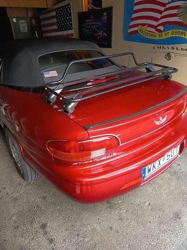 Röd Begagnad 2000 Chrysler Stratus Cab | 23 000 kr - Bild 1/4