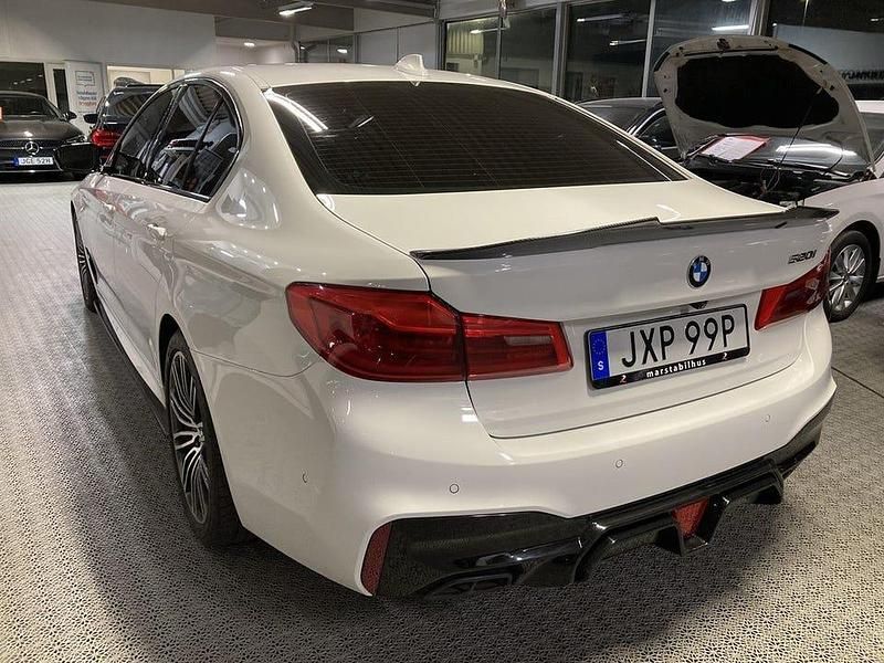 Begagnad BMW 520 M Sport 184 HK (135 kW) 2019 Vit Sedan