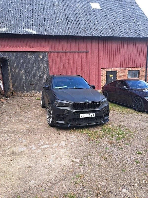 Svart Begagnad 2016 BMW X5 M SUV | 405 000 kr (Dyr) - Bild 1/1