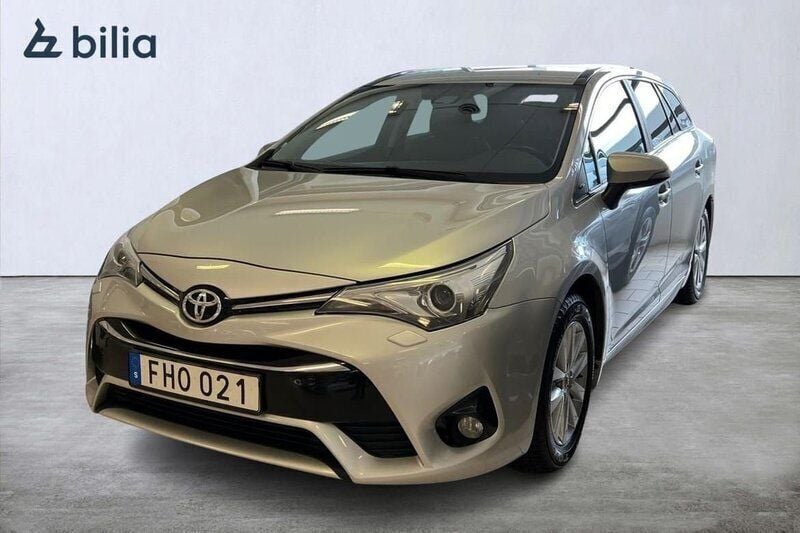 Begagnad Toyota Avensis Edition 149 HK (109 kW) 2017 Silver Kombi