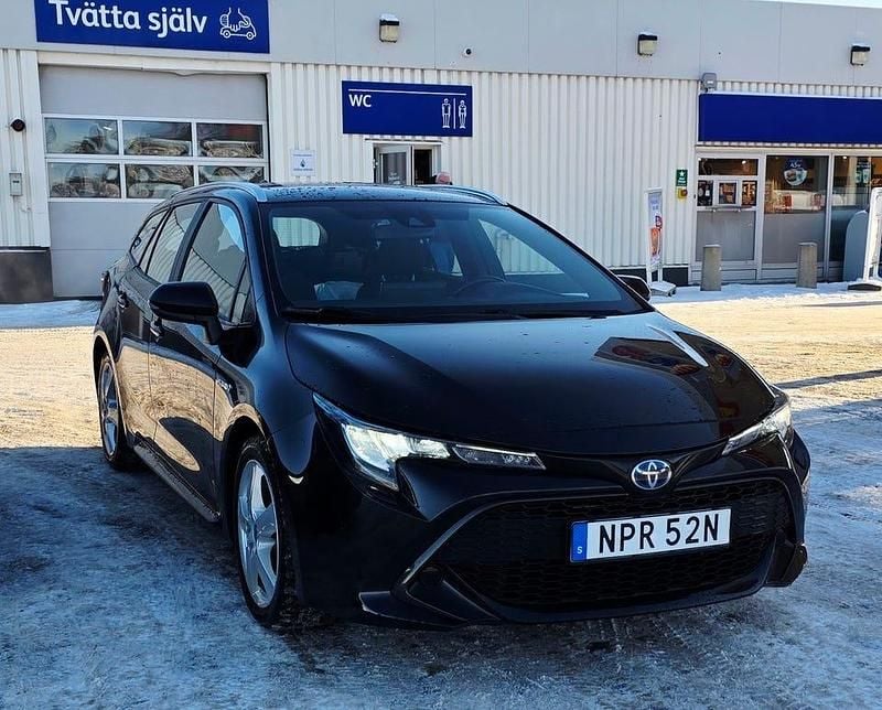 Begagnad 2020 Toyota Corolla Kombi | 249 900 kr (Lite dyr) - Bild 1/4