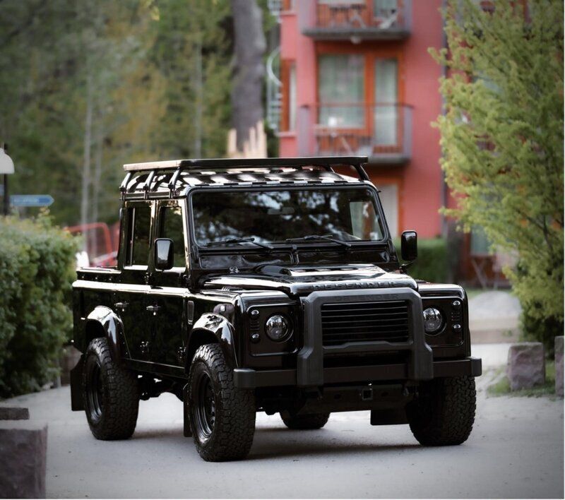 Svart Begagnad 2011 Land Rover Defender SUV | 690 000 kr - Bild 1/4