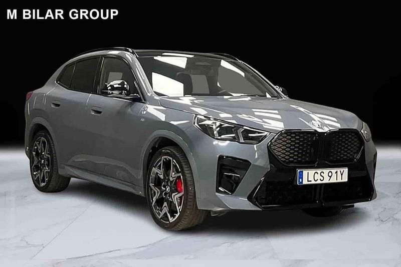 Grå Begagnad 2024 BMW iX2 SUV | 739 000 kr - Bild 1/1