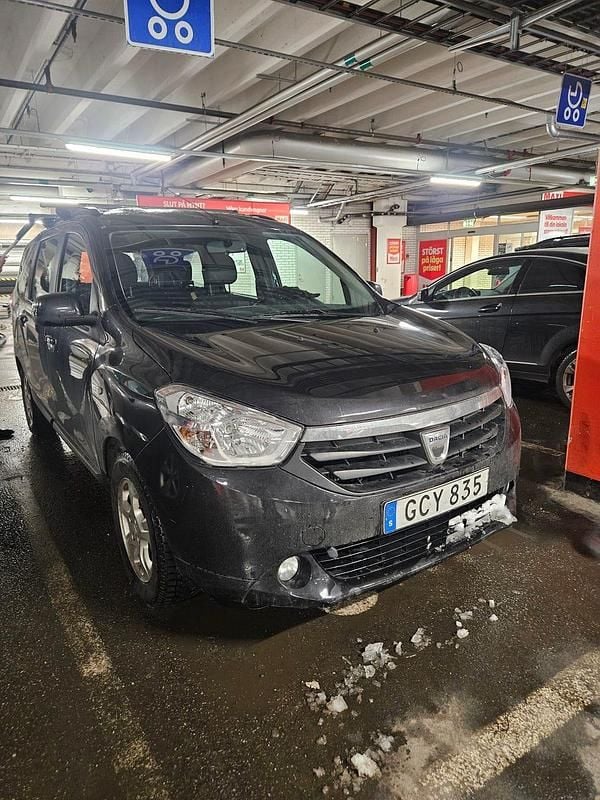 Begagnad Dacia Lodgy 115 HK (84 kW) 2015 Minibuss