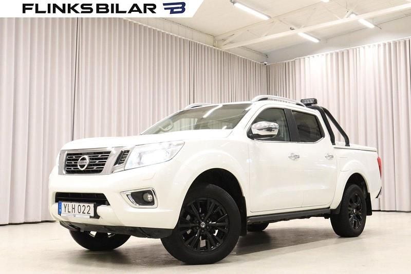 Vit Begagnad 2017 Nissan Navara Tekna Pickup | 239 700 kr (Bra pris) - Bild 1/4