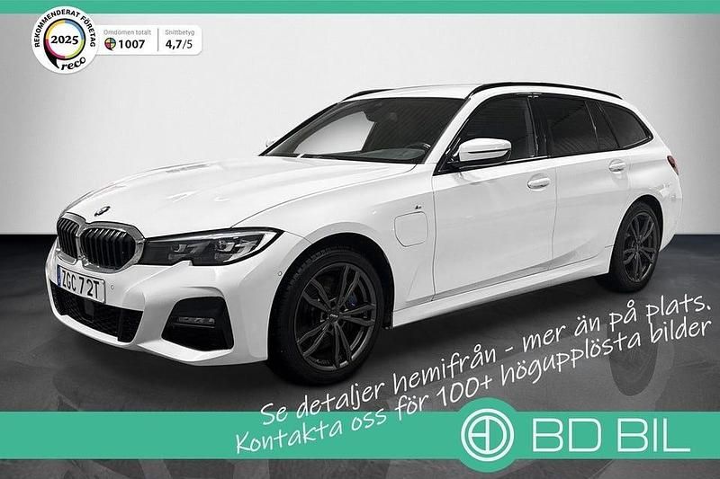 Vit Begagnad 2021 BMW 330 M Sport Kombi | 309 900 kr - Bild 1/3