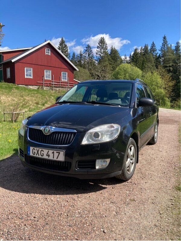 Svart Begagnad 2008 Skoda Fabia Ambiente Kombi | 18 000 kr (Bra pris) - Bild 1/4