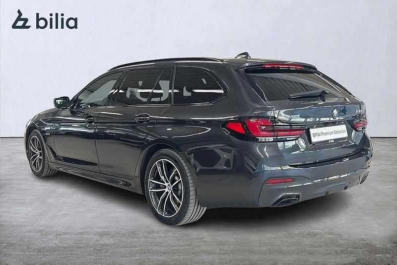 Begagnad BMW 530e M Sport 184 HK (135 kW) 2022 Grå Kombi