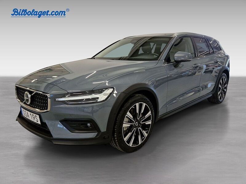 Begagnad 2024 Volvo V60 CC Kombi | 469 900 kr (Lite dyr) - Bild 1/3