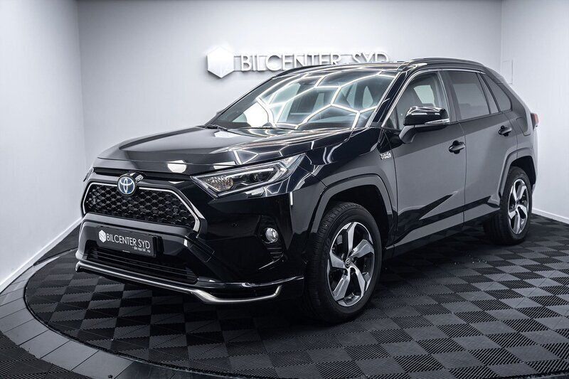 Svart Begagnad 2020 Toyota RAV4 Edition SUV | 359 900 kr - Bild 1/4
