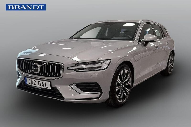Silver Begagnad 2023 Volvo V60 Core Kombi | 399 900 kr (Marknadspris) - Bild 1/4