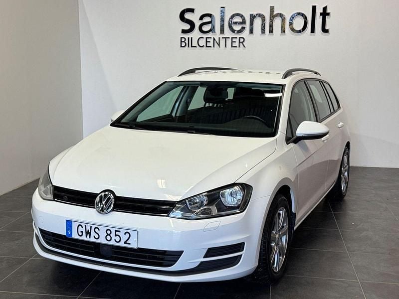 Vit Begagnad 2015 VW Golf VII Kombi | 89 900 kr (Marknadspris) - Bild 1/4