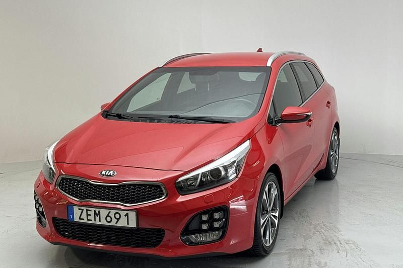 Röd Begagnad 2018 Kia Ceed GT-Line | 144 800 kr (Marknadspris) - Bild 1/4