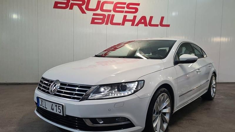 Vit Begagnad 2012 VW CC Sedan | 135 900 kr (Marknadspris) - Bild 1/4