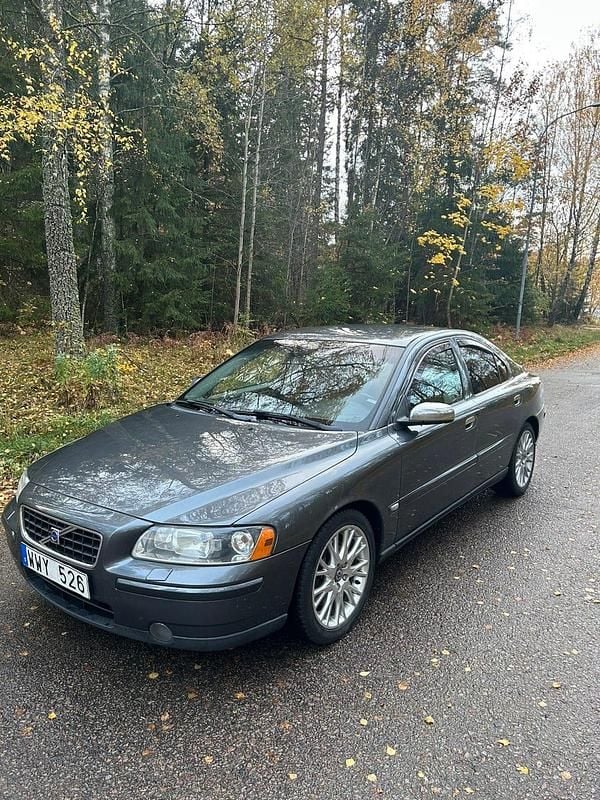 Begagnad 2006 Volvo S60 Sedan | 54 900 kr (Dyr) - Bild 1/4