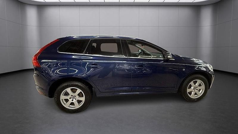 Begagnad Volvo XC60 Ocean Race 190 HK (139 kW) 2015 Blå SUV