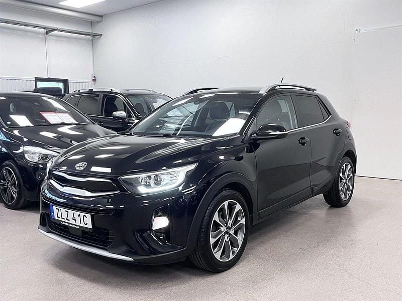 Svart Begagnad 2020 Kia Stonic Advance SUV | 169 900 kr (Bra pris) - Bild 1/4