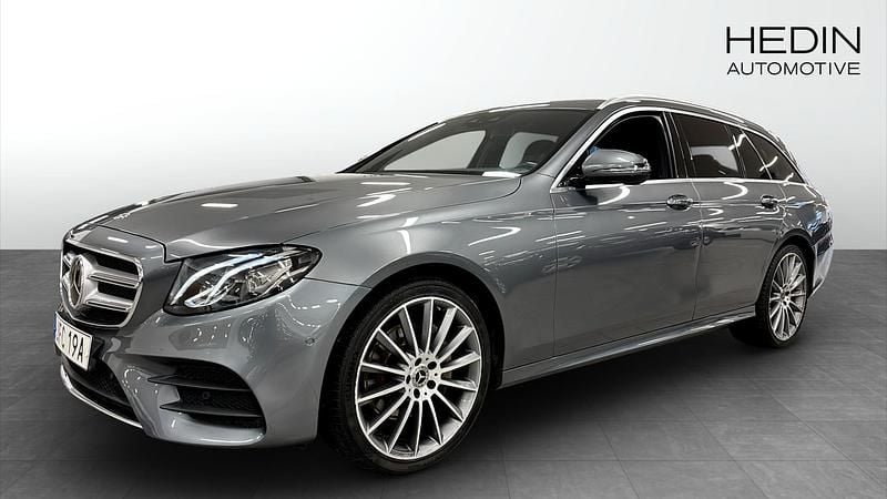 Svart Begagnad 2019 Mercedes E200 AMG line Kombi | 289 000 kr (Marknadspris) - Bild 1/4