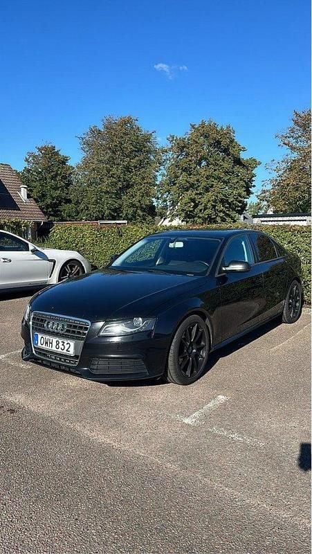Svart Begagnad 2010 Audi A4 Sedan | 75 000 kr (Marknadspris) - Bild 1/4