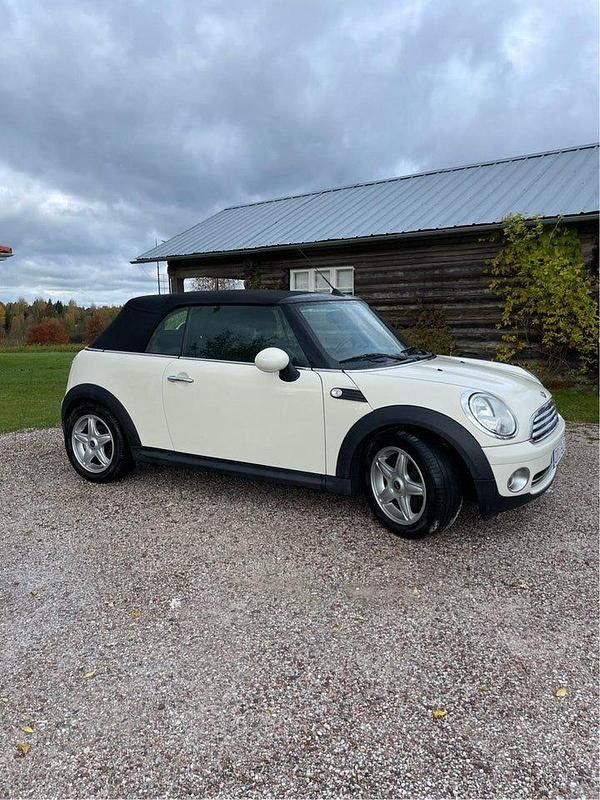 Begagnad Mini Cooper 122 HK (89 kW) 2010 Halvkombi