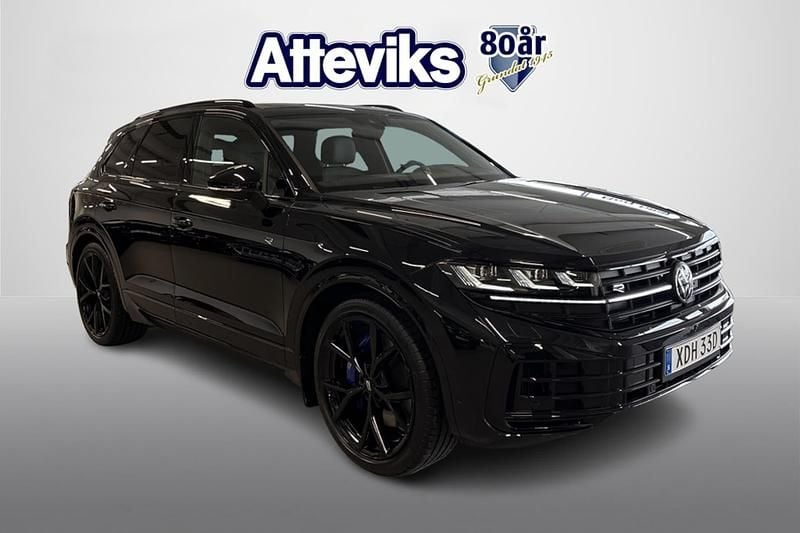 Svart Ny 2025 VW Touareg R SUV | 999 900 kr (Superpris) - Bild 1/4