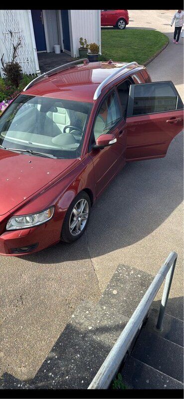 Röd Begagnad 2009 Volvo V50 Summum Kombi | 55 000 kr (Bra pris) - Bild 1/1