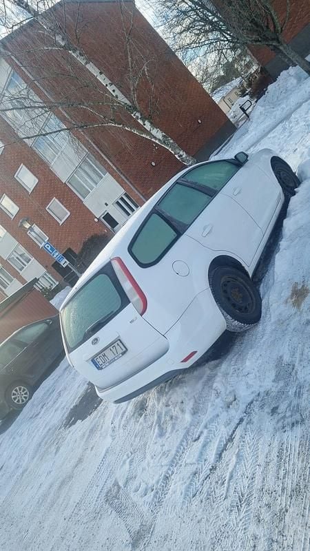 Begagnad Ford Focus 90 HK (66 kW) 2011 Kombi