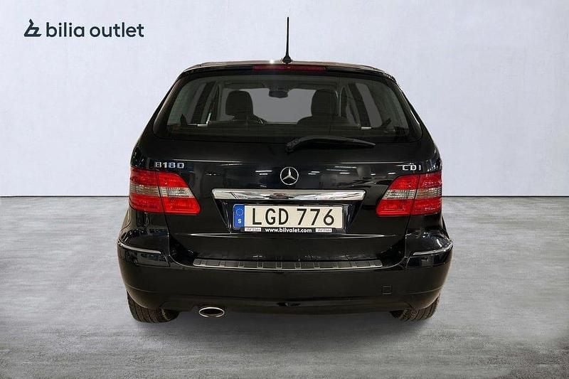 Begagnad Mercedes B180 109 HK (80 kW) 2011 Svart Minibuss