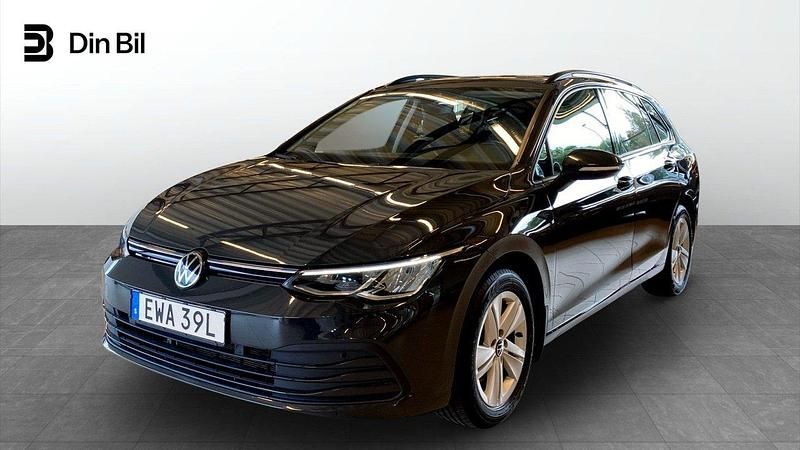Grå Begagnad 2023 VW Golf VIII Life Kombi | 289 900 kr (Marknadspris) - Bild 1/4