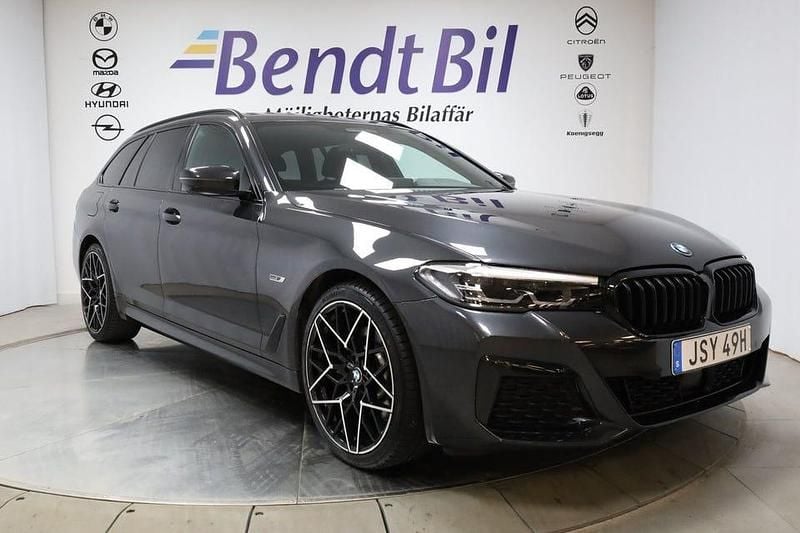 Sophistogråmetallic Begagnad 2022 BMW 530 M Sport Kombi | 369 500 kr - Bild 1/3