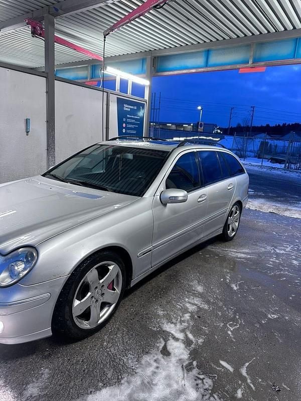 Begagnad Mercedes C320 224 HK (164 kW) 2007