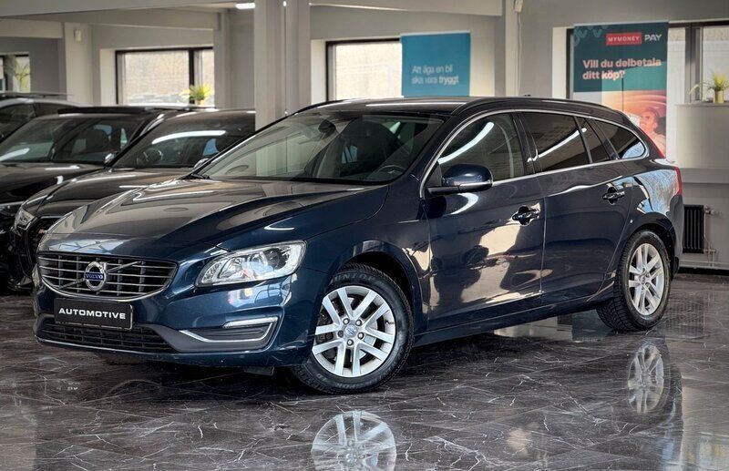 Blå Begagnad 2014 Volvo V60 Momentum Kombi | 119 900 kr (Marknadspris) - Bild 1/4