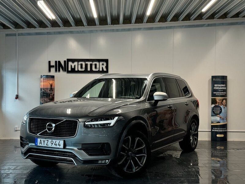 Grå Begagnad 2015 Volvo XC90 R-Design SUV | 329 900 kr (Dyr) - Bild 1/4