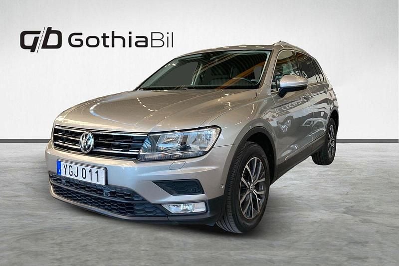 Silver Begagnad 2016 VW Tiguan SUV | 219 900 kr (Marknadspris) - Bild 1/4