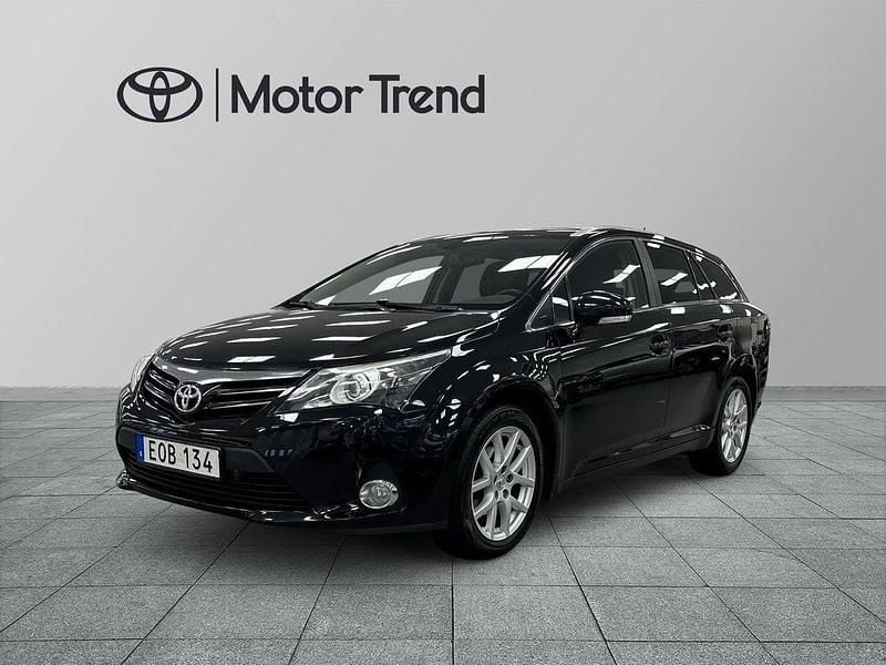 Svart Begagnad 2015 Toyota Avensis Edition Kombi | 154 900 kr (Marknadspris) - Bild 1/4