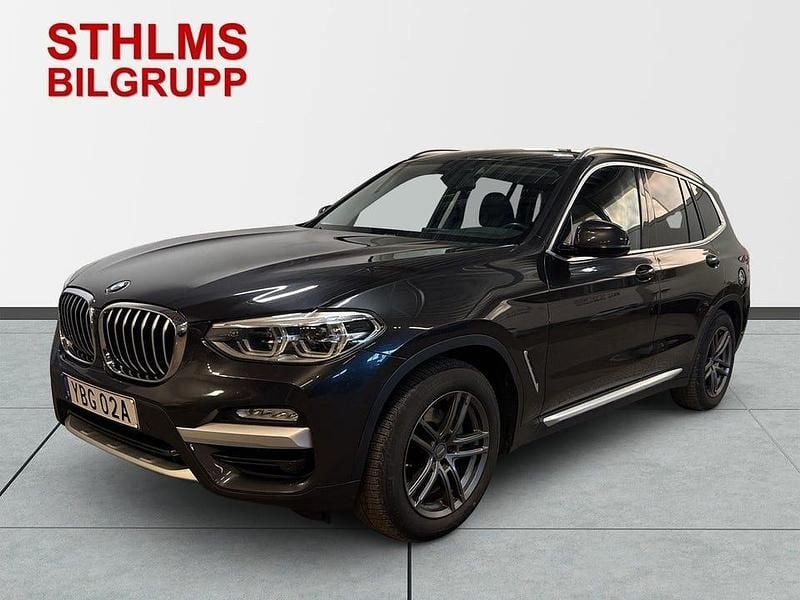 Grå Begagnad 2019 BMW X3 SUV | 289 900 kr (Bra pris) - Bild 1/4