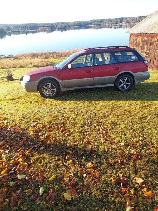 Röd Begagnad 2001 Subaru Outback Kombi | 19 500 kr - Bild 1/2