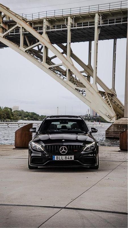 Svart Begagnad 2017 Mercedes C63S AMG AMG Kombi | 505 900 kr (Marknadspris) - Bild 1/4