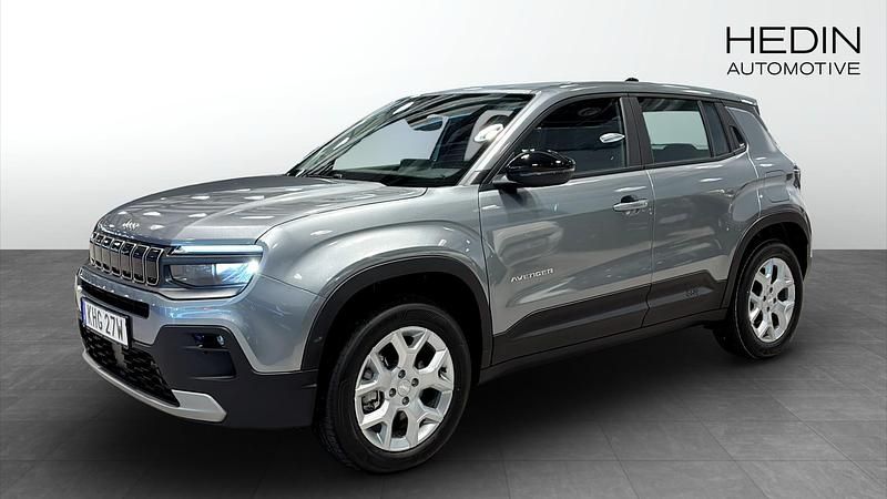 Grå Ny 2025 Jeep Avenger Altitude SUV | 369 800 kr - Bild 1/4