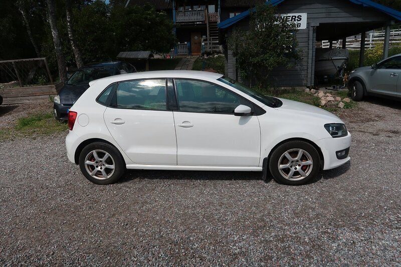 Vit Begagnad 2012 VW Polo Halvkombi | 53 500 kr (Bra pris) - Bild 1/4
