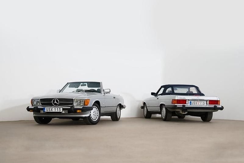 Silver Begagnad 1988 Mercedes 560 Cab | 179 000 kr - Bild 1/4