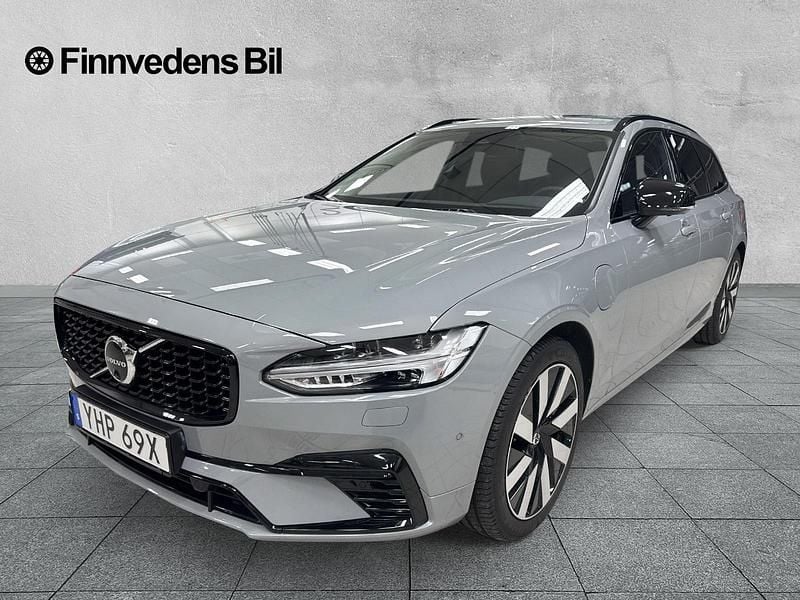 Begagnad Volvo V90 Plus 349 HK (256 kW) 2024 Grå Kombi