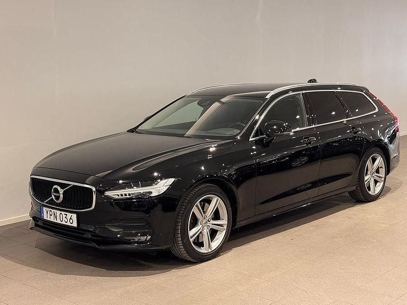 Svart Begagnad 2019 Volvo V90 Momentum Kombi | 259 500 kr (Marknadspris) - Bild 1/3