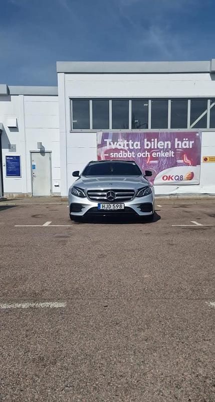 Begagnad 2019 Mercedes E200 AMG line Sedan | 360 000 kr (Dyr) - Bild 1/4