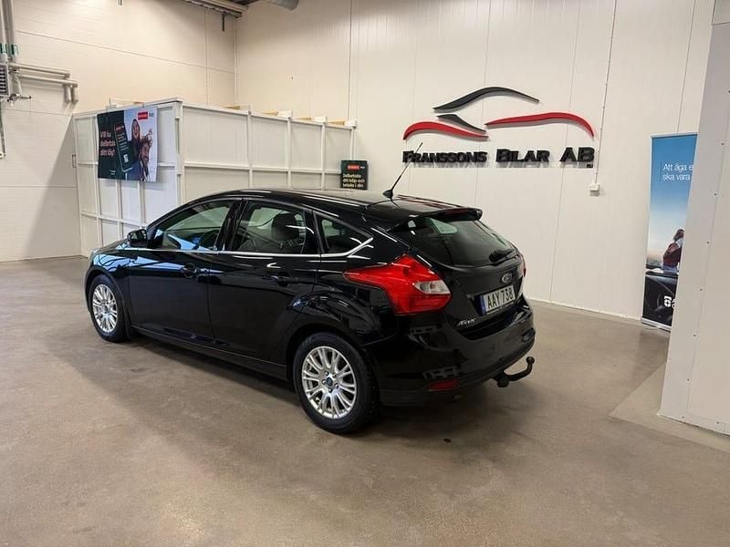 Begagnad Ford Focus Titanium 101 HK (74 kW) 2014 Svart