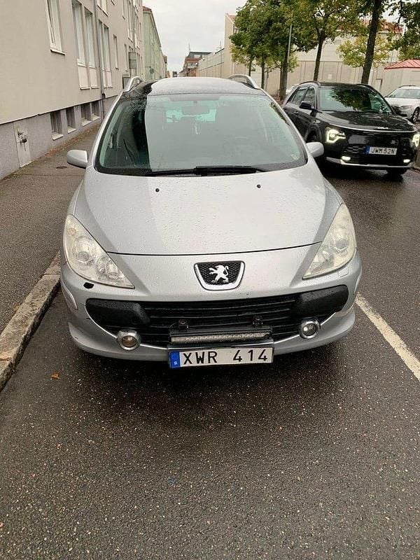 Grå Begagnad 2006 Peugeot 307 Kombi | 18 000 kr (Bra pris) - Bild 1/4