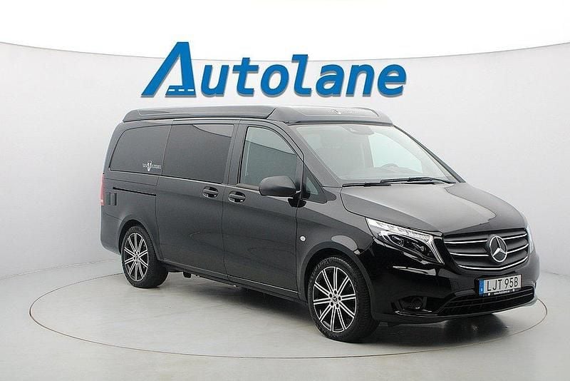 Svart Begagnad 2021 Mercedes Vito Minibuss | 799 900 kr - Bild 1/3