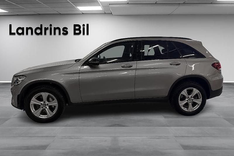 Begagnad Mercedes GLC300e AMG 211 HK (155 kW) 2022 Silver SUV