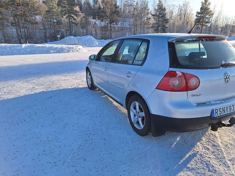 Begagnad VW Golf V 102 HK (75 kW) 2007